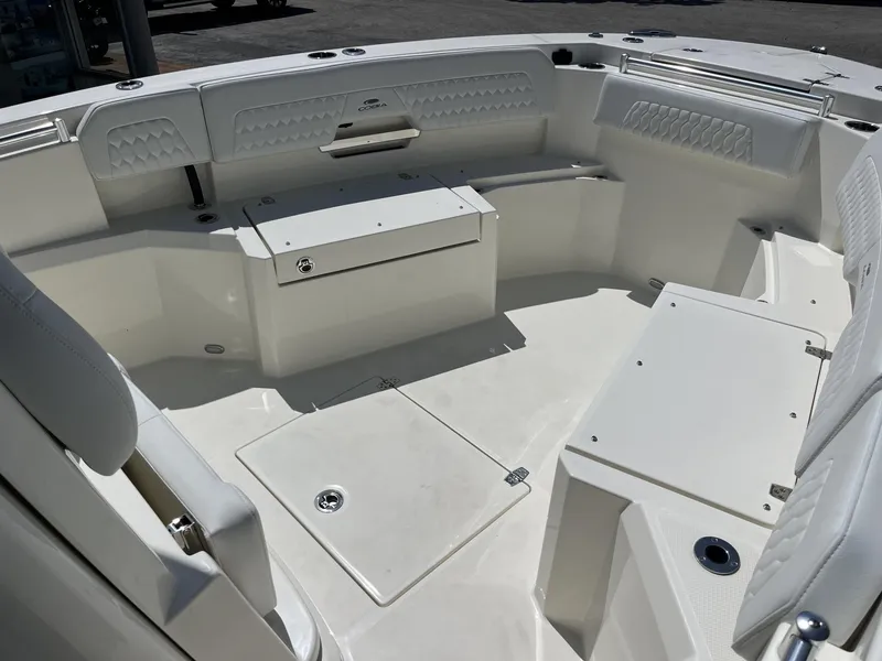 Slide: The Image of Cobia 265 Open Center Console 2025 - 27