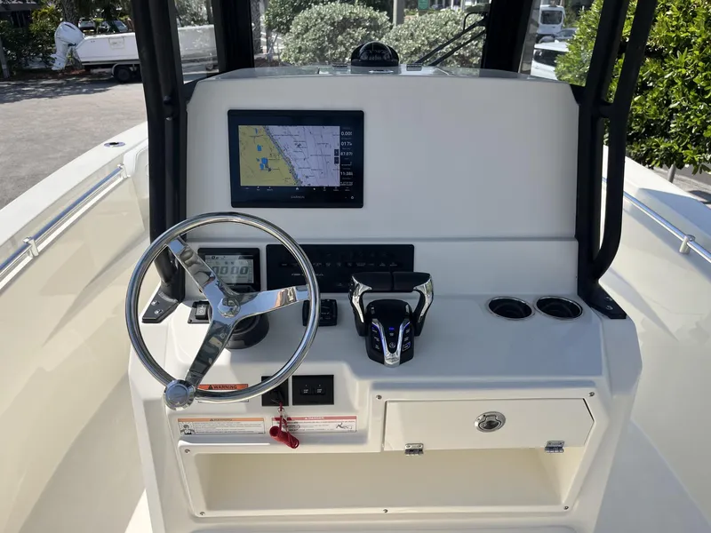 Slide: The Image of Cobia 265 Open Center Console 2025 - 16