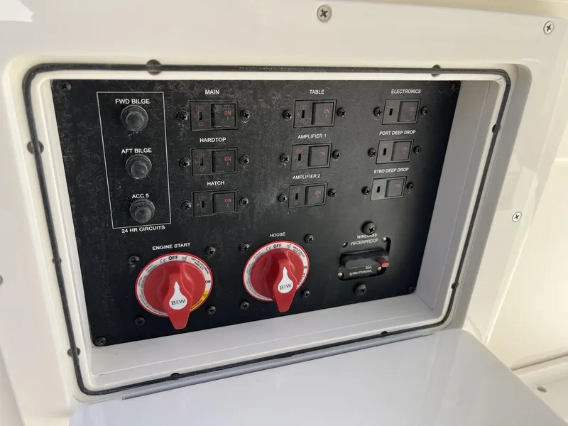 Slide: The Image of Cobia 265 Open Center Console 2025 - 30