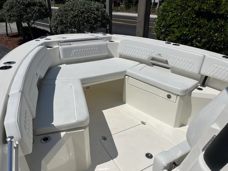 Slide: The Image of Cobia 265 Open Center Console 2025 - 19