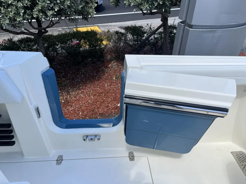 Slide: The Image of Cobia 265 Open Center Console 2025 - 38