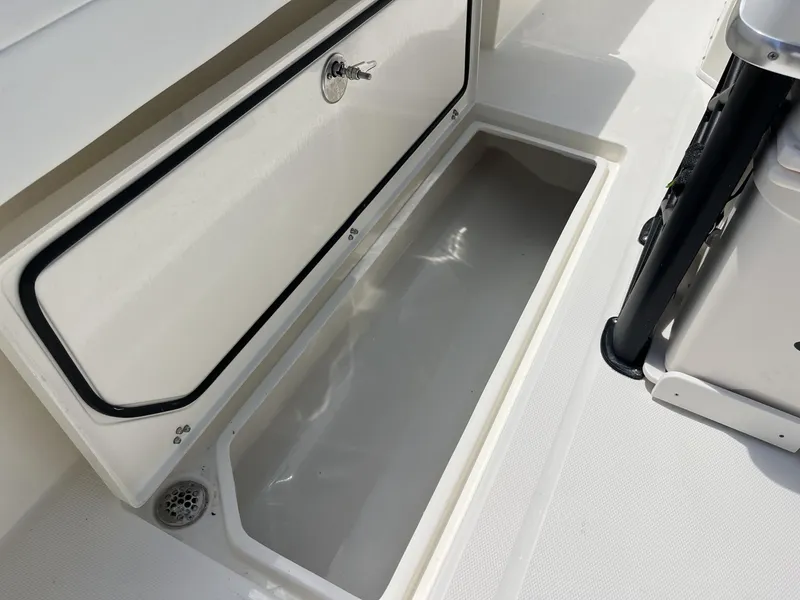 Slide: The Image of Cobia 265 Open Center Console 2025 - 39