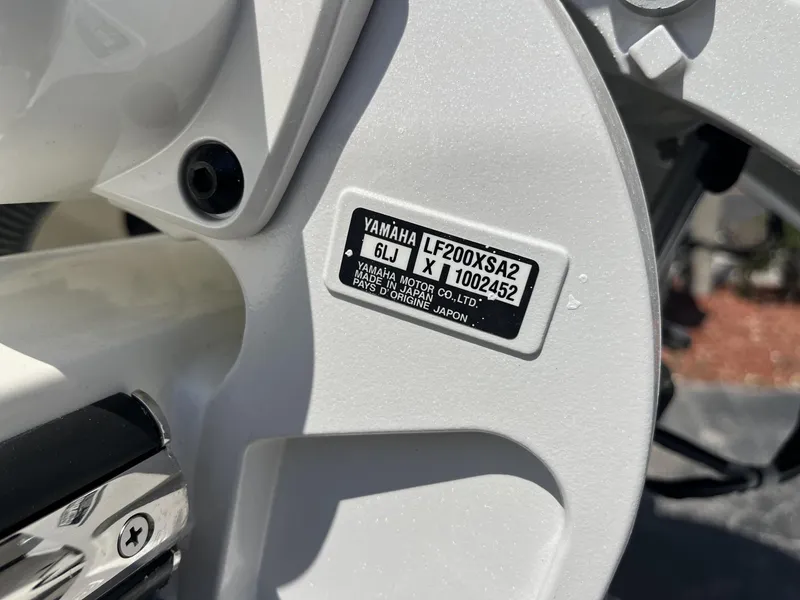 Slide: The Image of Cobia 265 Open Center Console 2025 - 9