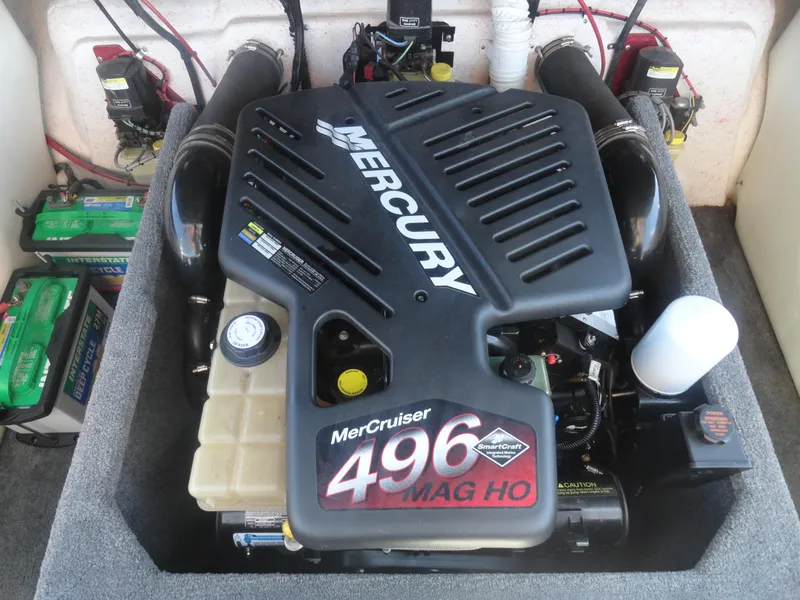 Slide: The Image of Mercury MerCruiser 496 MAG HO engine in 2003 Cobra 270 Razor Mid-Cabin Open Bow boat. - 22