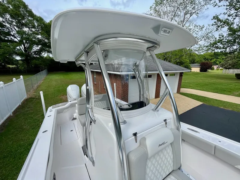 Slide: The Image of 2022 Front Runner 26 Center Console boat with sleek design and spacious deck. - 15