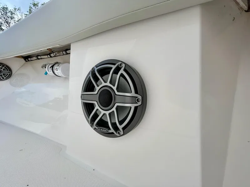 Slide: The Image of Speaker on 2022 Front Runner 26 Center Console boat, close-up view. - 28