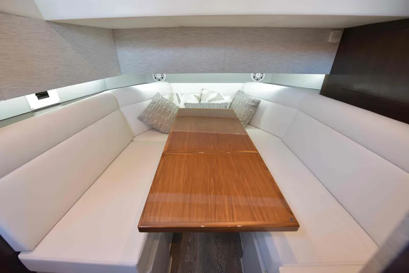 Slide: The Image of Cruisers Yachts 42 GLS OB 2021 - 53