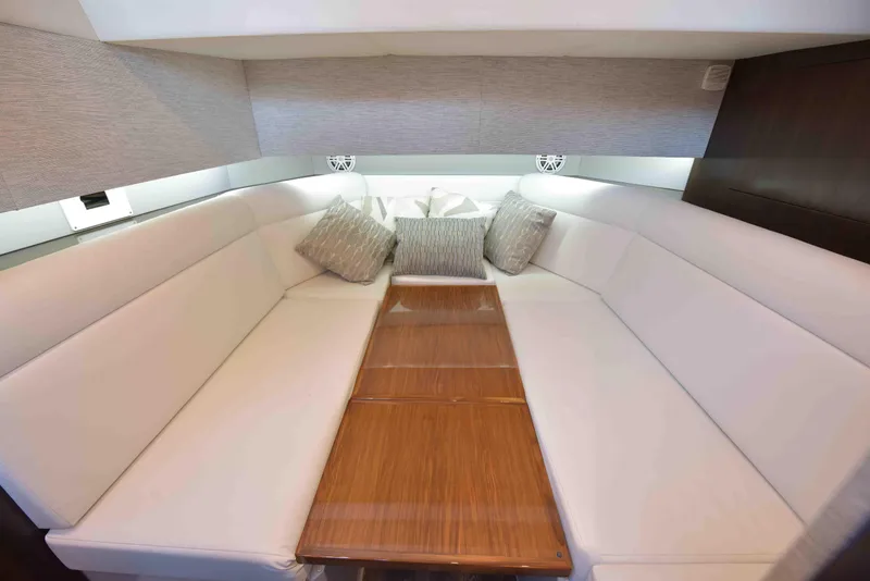 Slide: The Image of Cruisers Yachts 42 GLS OB 2021 - 54