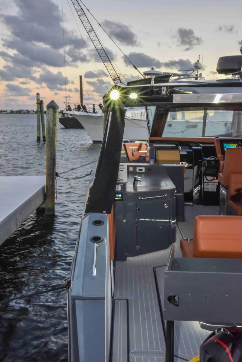 Slide: The Image of Cruisers Yachts 42 GLS OB 2021 - 67