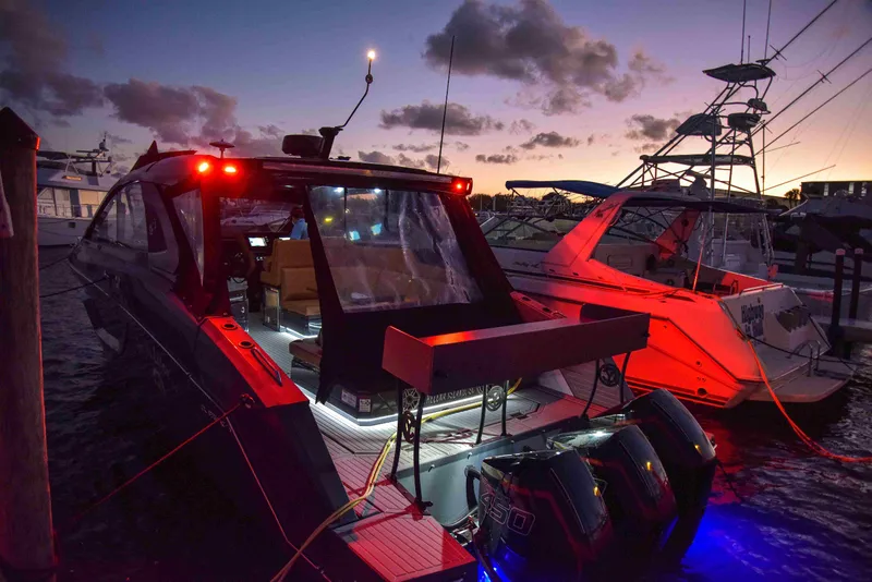 Slide: The Image of Cruisers Yachts 42 GLS OB 2021 - 75