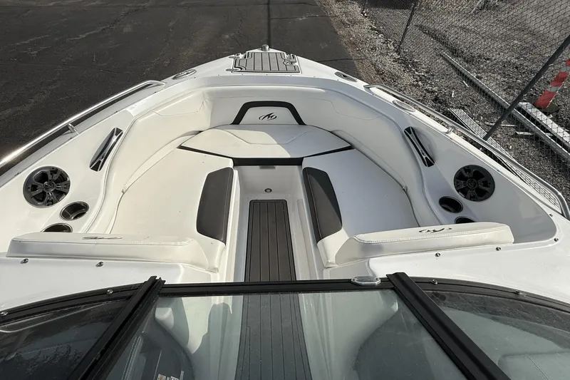 Slide: The Image of Monterey 224 FS 2018 - 13