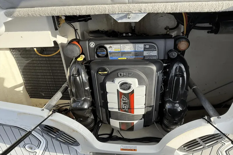 Slide: The Image of Monterey 224 FS 2018 - 17