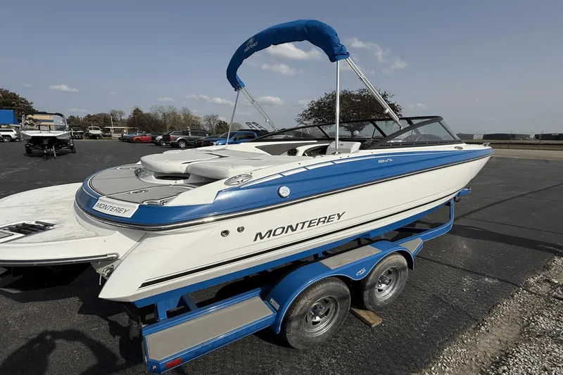 Slide: The Image of Monterey 224 FS 2018 - 2