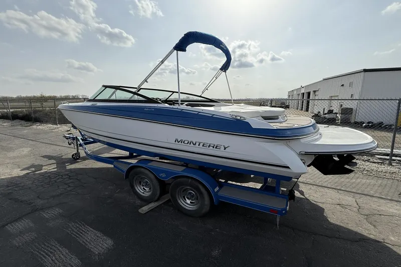 Slide: The Image of Monterey 224 FS 2018 - 3