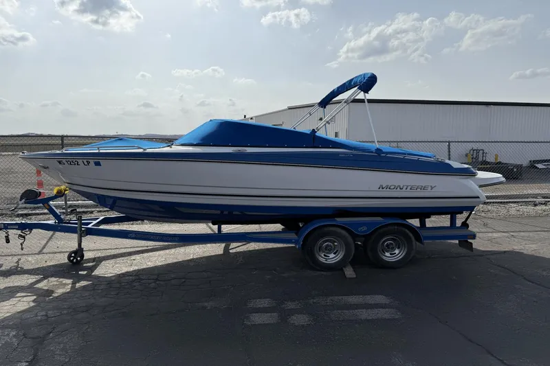 Slide: The Image of Monterey 224 FS 2018 - 4