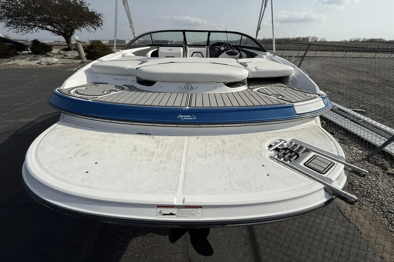 Slide: The Image of Monterey 224 FS 2018 - 5