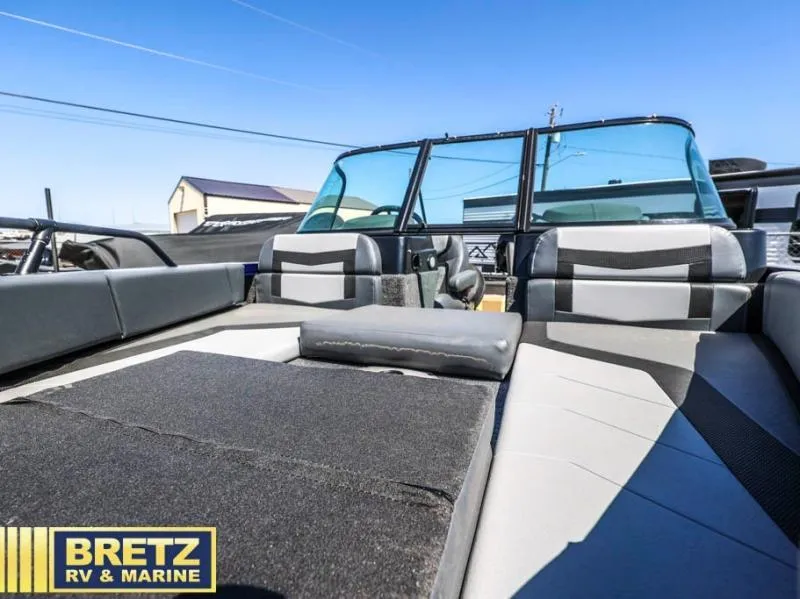 Slide: The Image of Fish and Ski FS 1900 2025 - 16