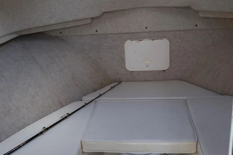Slide: The Image of Interior cabin of 2005 Parker 2520 Deep Vee Sport Cabin boat. - 36