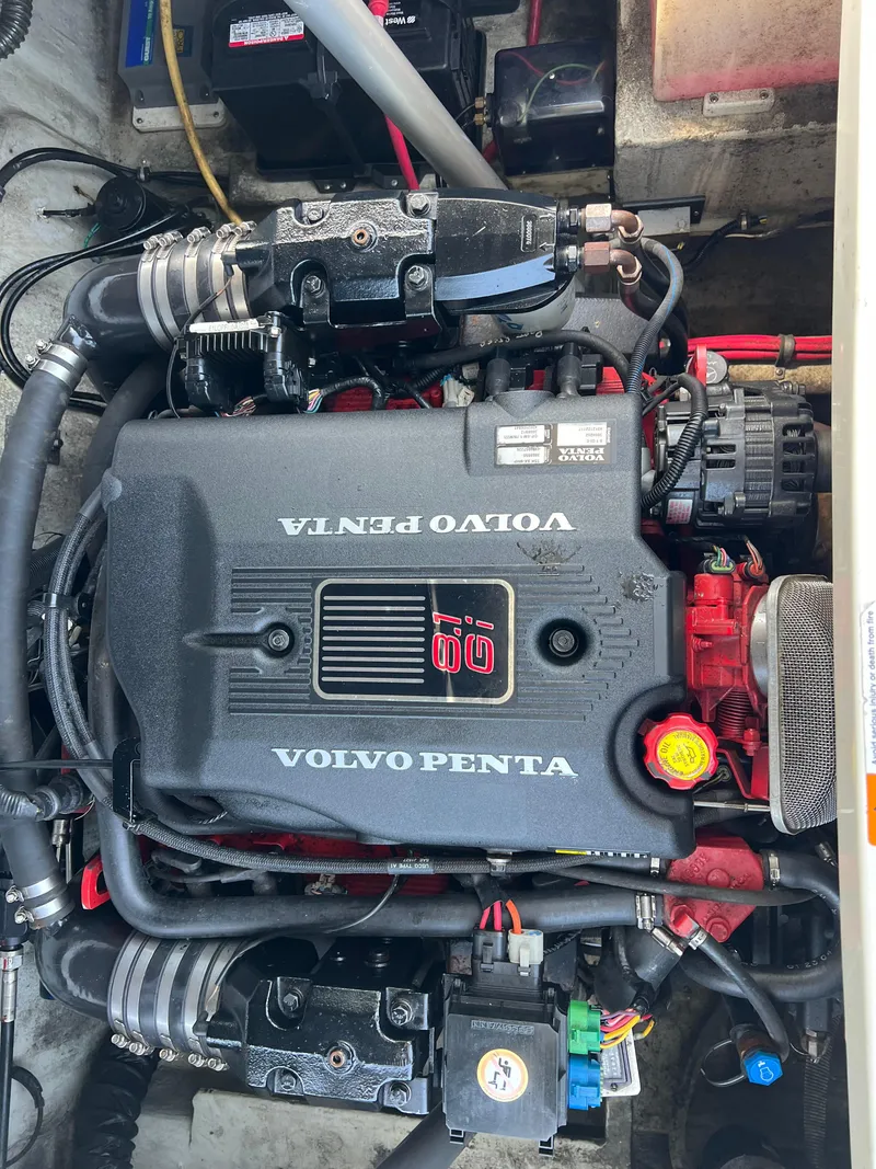 Slide: The Image of Volvo Penta engine in a 2004 Chris-Craft Corsair 25 boat. - 8