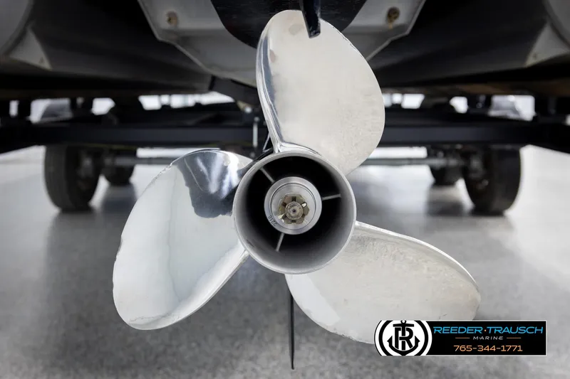 Slide: The Image of Premier 230 Solaris RL 2022 - 53