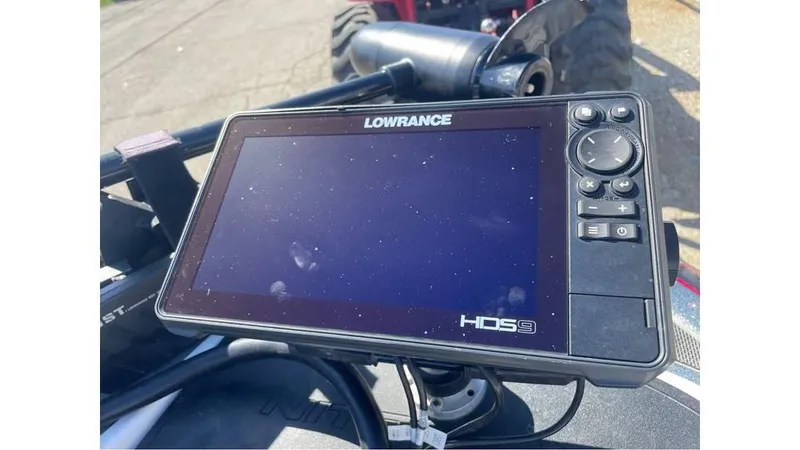 Slide: The Image of Lowrance HDS9 fishfinder on 2020 Nitro Z21 boat dashboard. - 13