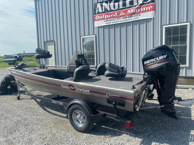 Slide: The Image of 2019 Bass Tracker Classic boat with Mercury engine at Angler's Outpost & Marine. - 8