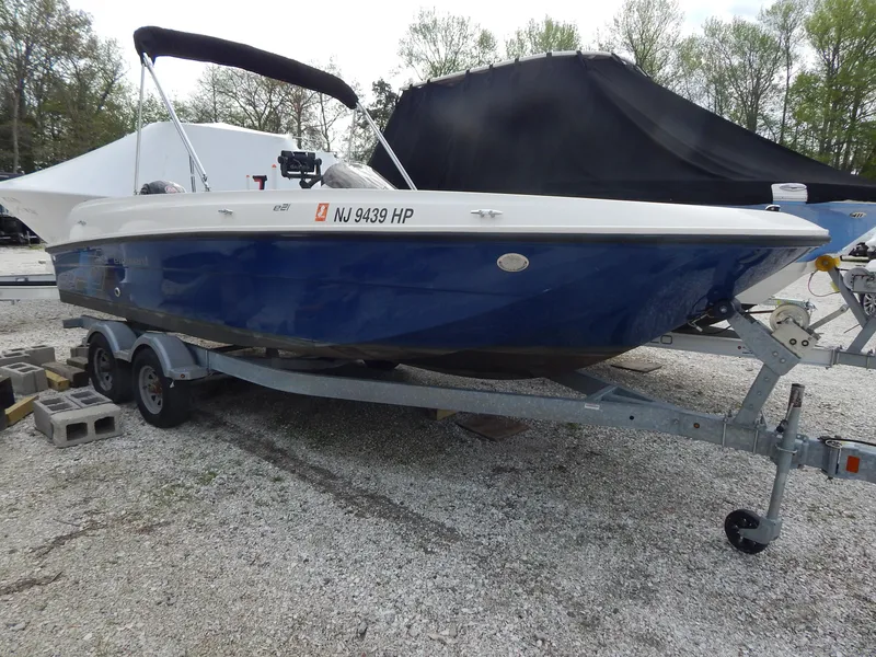 Slide: The Image of Bayliner Element E21 2021 - 1