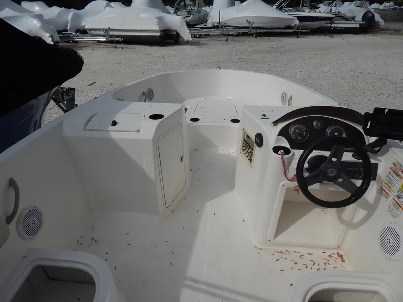 Slide: The Image of Bayliner Element E21 2021 - 18