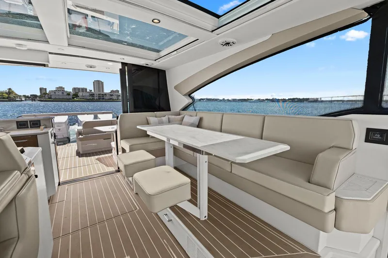 Slide: The Image of Formula 500 Super Sport Crossover 2025 - 104