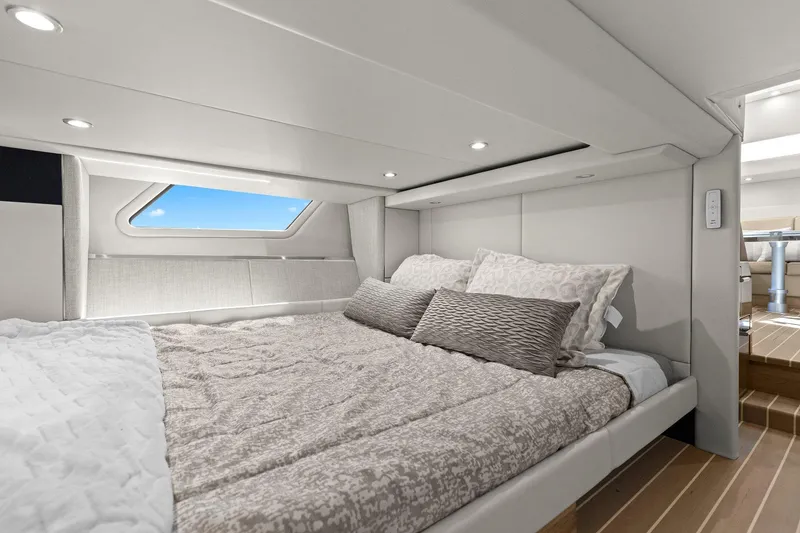 Slide: The Image of Formula 500 Super Sport Crossover 2025 - 54