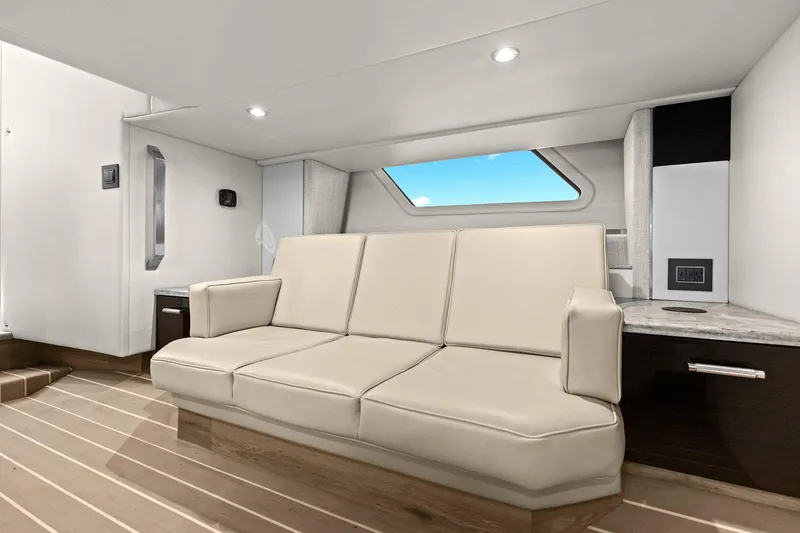 Slide: The Image of Formula 500 Super Sport Crossover 2025 - 56