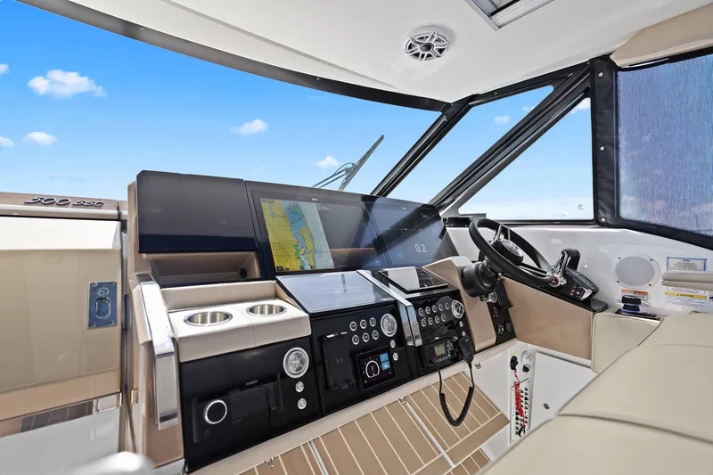 Slide: The Image of Formula 500 Super Sport Crossover 2025 - 69