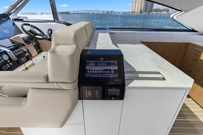 Slide: The Image of Formula 500 Super Sport Crossover 2025 - 76