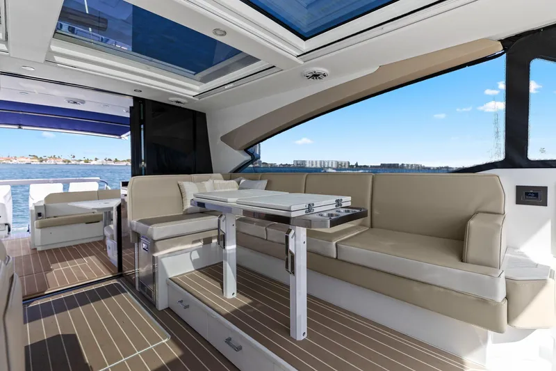 Slide: The Image of Formula 500 Super Sport Crossover 2025 - 77