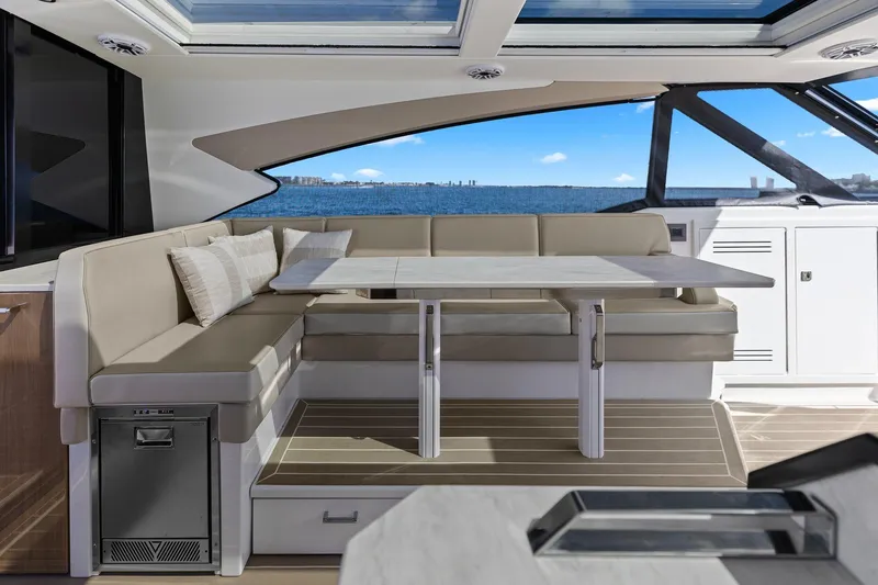 Slide: The Image of Formula 500 Super Sport Crossover 2025 - 79