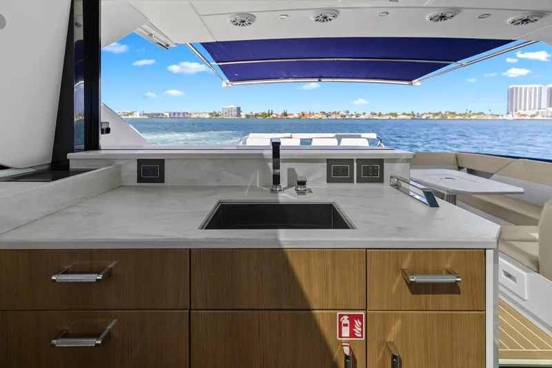 Slide: The Image of Formula 500 Super Sport Crossover 2025 - 82