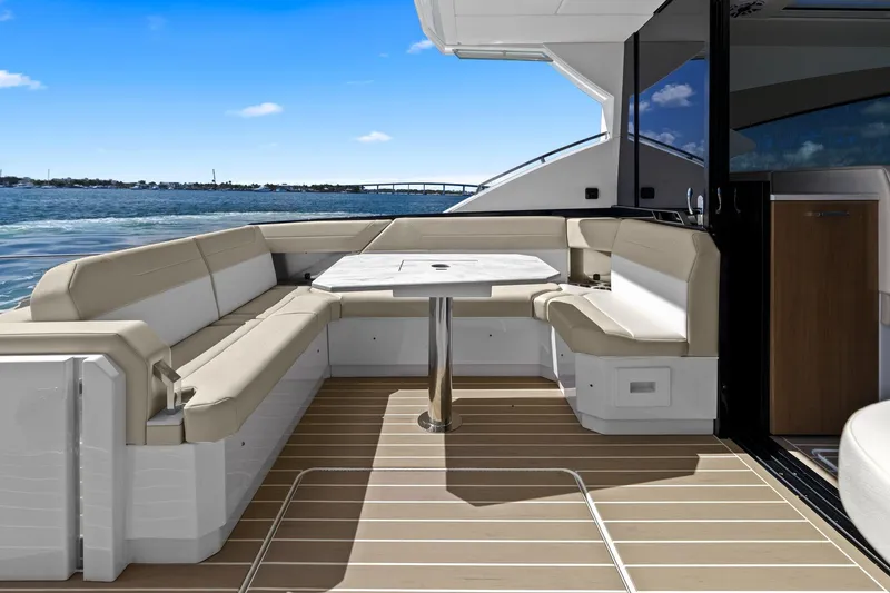 Slide: The Image of Formula 500 Super Sport Crossover 2025 - 87