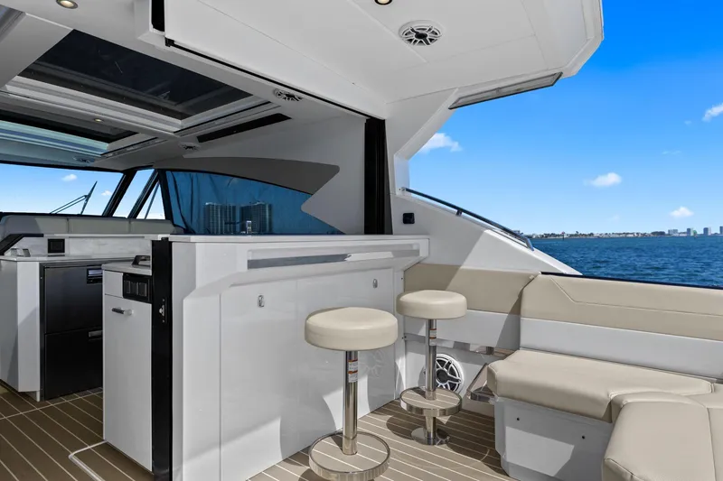 Slide: The Image of Formula 500 Super Sport Crossover 2025 - 92