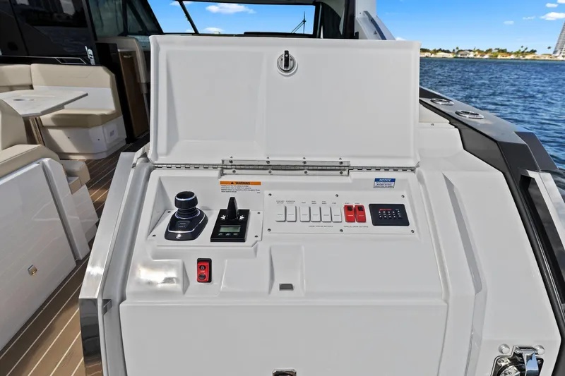 Slide: The Image of Formula 500 Super Sport Crossover 2025 - 95