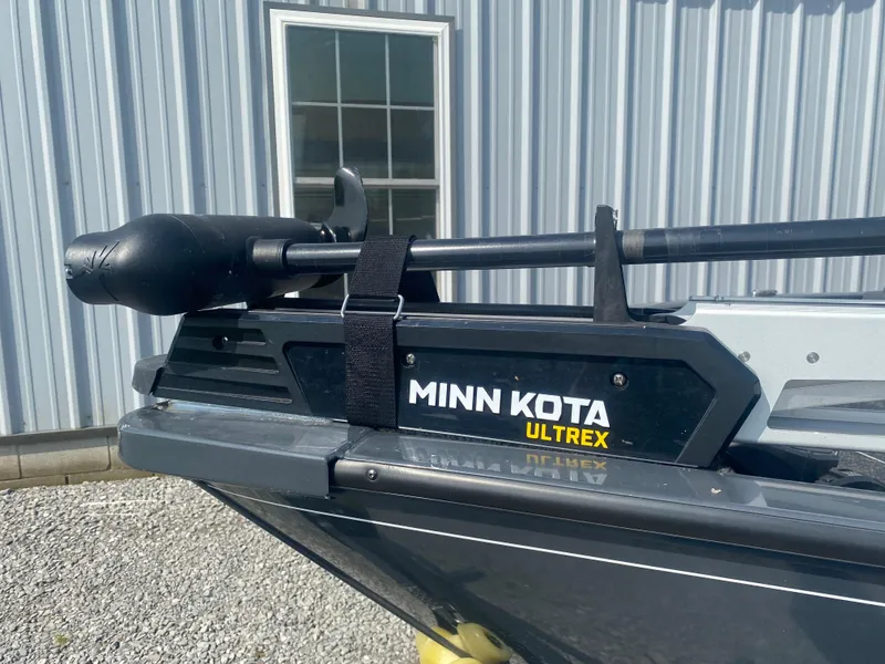 Slide: The Image of 2021 Tracker Pro Guide V-16 WT with Minn Kota Ultrex trolling motor. - 6