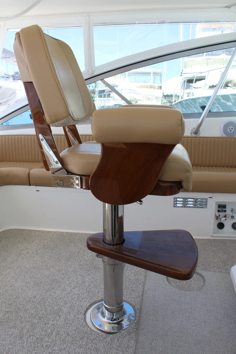 Slide: The Image of Upgraded custom helm seat - 24