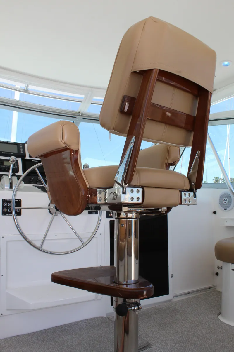 Slide: The Image of New upholstery and varnish - 25