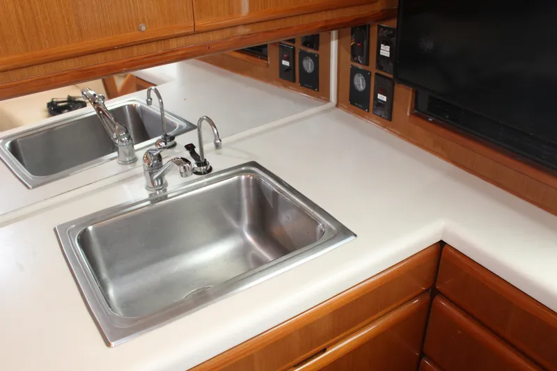 Slide: The Image of Stainless sink with InstaHot - 31