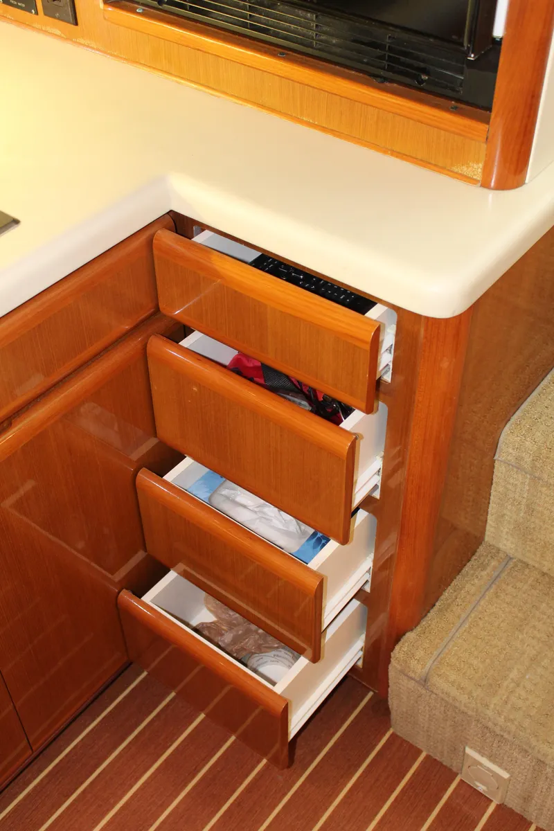Slide: The Image of Ample drawer stoawage - 34