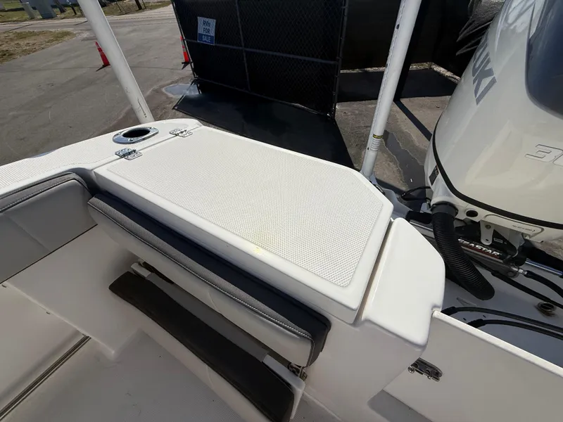 Slide: The Image of Aquasport 2300 Center Console 2022 - 68