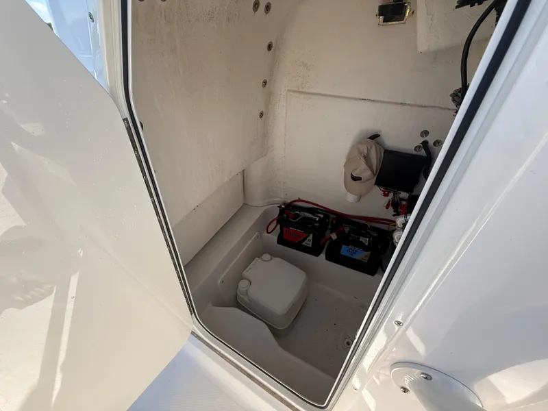 Slide: The Image of Aquasport 2300 Center Console 2022 - 78