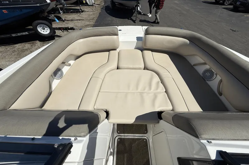 Slide: The Image of Bayliner 195DB 2016 - 26