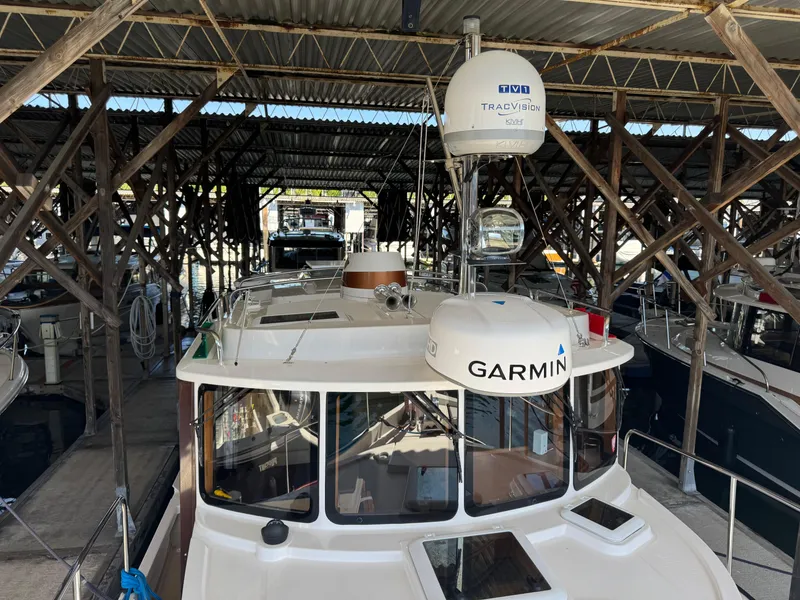 Slide: The Image of Ranger Tug R-31 S 2020 - 50