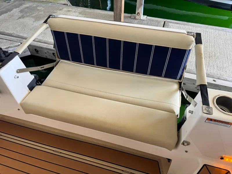 Slide: The Image of Ranger Tug R-31 S 2020 - 54