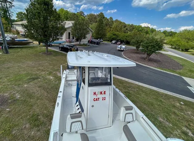 Slide: The Image of World Cat 235CC 2021 - 12